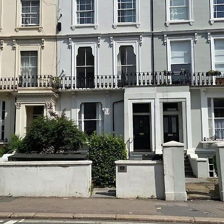Gorgeous 2 Bedroom Flat In Charming Swiss Cottage London Exterior photo